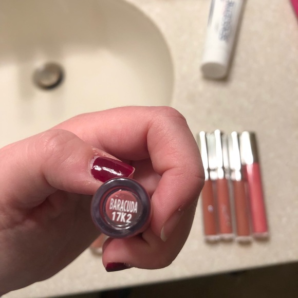 ColourPop lipglosses/NYX matte lip stick - Picture 6 of 8